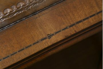 イギリスアンティーク　希少な小振りサイズ!!　マホガニー材　ノスタルジックな雰囲気漂うレザートップデスク(片袖机、ワークデスク、在宅ワーク、在宅用、英国)(R-074274)