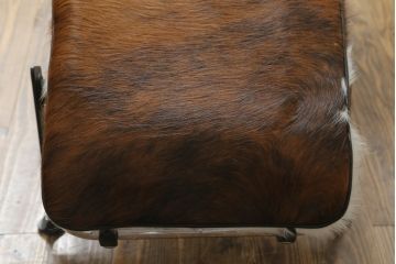 中古　美品!!　イタリア　Cassina(カッシーナ)　Le Corbusier(ル・コルビュジエ)　LC4　スタイリッシュで洗練された大人の空間を演出するシェーズロング(寝椅子、カウチ)(定価約92万円)(R-074275)
