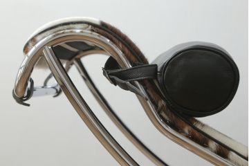 中古　美品!!　イタリア　Cassina(カッシーナ)　Le Corbusier(ル・コルビュジエ)　LC4　スタイリッシュで洗練された大人の空間を演出するシェーズロング(寝椅子、カウチ)(定価約92万円)(R-074275)