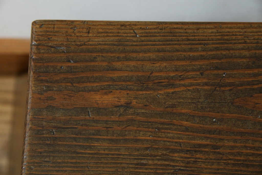 和製アンティーク　松材　古い木が味わい深いシンプルな踏み台　(R-074277)