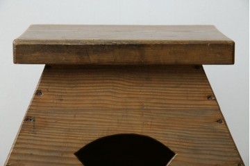 和製アンティーク　松材　古い木が味わい深いシンプルな踏み台　(R-074277)