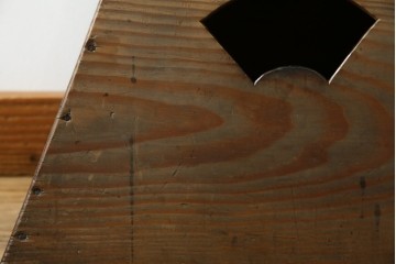 和製アンティーク　松材　古い木が味わい深いシンプルな踏み台　(R-074277)