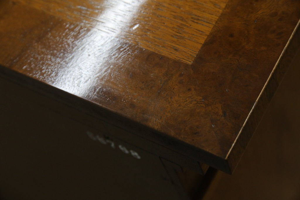 中古　美品　DREXEL HERITAGE(ドレクセルヘリテイジ)　FRANCHESCA(フランチェスカ)　リング取っ手が印象的なキャビネット　(R-074288)