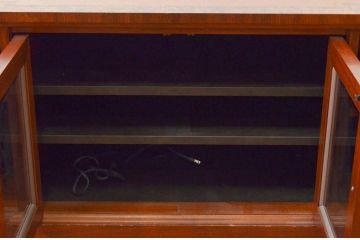 中古　美品!!　DREXEL HERITAGE(ドレクセルヘリテイジ)　FRANCESCA(フランチェスカ)シリーズ　上品な佇まいのテレビボード(テレビ台、ローボード、リビングボード、収納棚、戸棚)(定価約98万円)(R-074290)