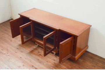 中古　美品!!　DREXEL HERITAGE(ドレクセルヘリテイジ)　FRANCESCA(フランチェスカ)シリーズ　上品な佇まいのテレビボード(テレビ台、ローボード、リビングボード、収納棚、戸棚)(定価約98万円)(R-074290)