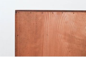 和製ビンテージ　美品　高級工芸家具　前面欅(ケヤキ)材　天板・側面タモ材　引き出し11杯　赤みがかった色味と杢目が魅力的な収納箪笥(衣装箪笥、整理タンス、チェスト、ドロワー、ヴィンテージ)(R-074291)