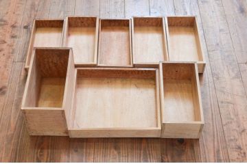 和製アンティーク　高級品!!　タモ材　マーケットリー(寄木細工・象嵌)と凝った作りのスライド扉が魅力的な鏡台(ドレッサー、化粧台、ミラー)(R-074292)