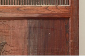 アンティーク建具　総欅(ケヤキ)材　長い時を経て刻まれた味わいが魅力の格子蔵戸1枚(玄関戸、引き戸)(R-074293)