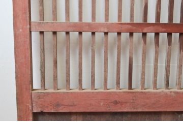 アンティーク建具　古い木味や錆びた金具が時代の流れを感じる格子蔵戸1枚(玄関戸、引き戸)(R-074295)