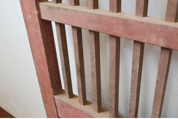 アンティーク建具　古い木味や錆びた金具が時代の流れを感じる格子蔵戸1枚(玄関戸、引き戸)(R-074295)