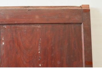アンティーク建具　総欅(ケヤキ)材　巾着金具　赤みがかった美しい木色と縁起物の金具が魅力の蔵戸1枚(玄関戸、引き戸)(R-074296)