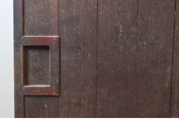 アンティーク建具　枠檜(ヒノキ)材・板部栗(クリ)材　時を経た風合いが楽しめる蔵戸1枚(玄関戸、引き戸)(R-074297)