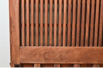 アンティーク建具　総欅(ケヤキ)材　堂々とした佇まいが存在感を放つ格子蔵戸1枚(きつね格子、狐格子、玄関戸、引き戸、枡格子、マス目、升目)(R-074298)