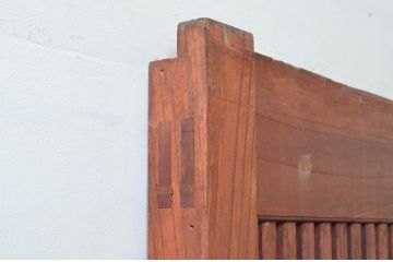 アンティーク建具　総欅(ケヤキ)材　堂々とした佇まいが存在感を放つ格子蔵戸1枚(きつね格子、狐格子、玄関戸、引き戸、枡格子、マス目、升目)(R-074298)