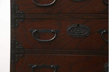 中古　欅(ケヤキ)材　和の空間づくりにおすすめな民芸箪笥(和箪笥、収納箪笥、衣装箪笥、整理箪笥、チェスト、引き出し)(R-074302)
