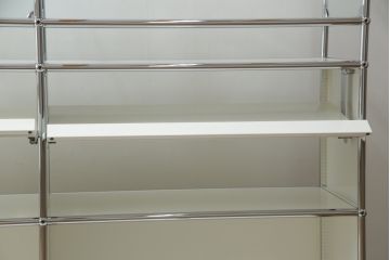中古　USMハラー(USM Haller)　鍵付きショーケースが魅力の鉄製キャビネット(収納棚、ラック、飾り棚、陳列棚、ガラスケース、店舗什器)(R-074303)