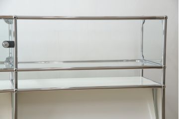 中古　USMハラー(USM Haller)　鍵付きショーケースが魅力の鉄製キャビネット(収納棚、ラック、飾り棚、陳列棚、ガラスケース、店舗什器)(R-074303)