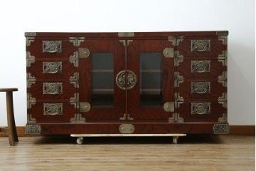 中古　美品!!　四国・高松　飛鳥民芸家具　堂々とした佇まいの欅(ケヤキ)箪笥サイドボード　(R-074304)