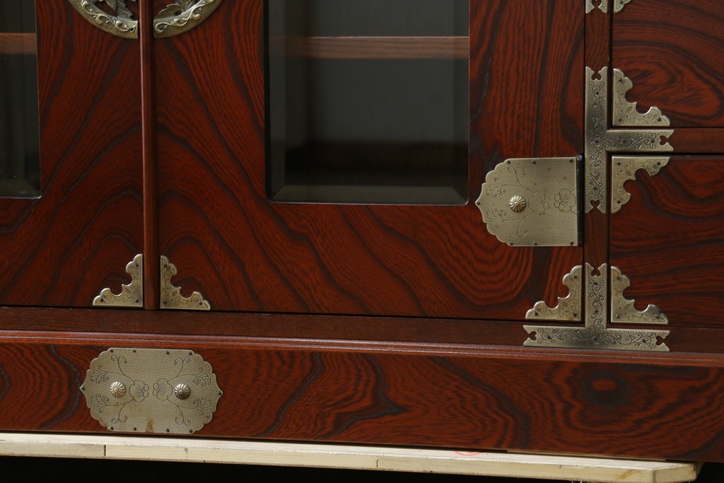 中古　美品!!　四国・高松　飛鳥民芸家具　堂々とした佇まいの欅(ケヤキ)箪笥サイドボード　(R-074304)