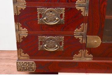 中古　美品!!　四国・高松　飛鳥民芸家具　欅(ケヤキ)箪笥　堂々とした佇まいが魅力的なサイドボード(サイドキャビネット、リビングボード、収納棚、戸棚、引き出し)(R-074304)