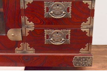 中古　美品!!　四国・高松　飛鳥民芸家具　欅(ケヤキ)箪笥　堂々とした佇まいが魅力的なサイドボード(サイドキャビネット、リビングボード、収納棚、戸棚、引き出し)(R-074304)