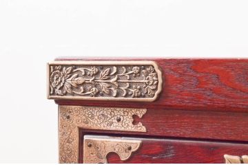 中古　美品!!　四国・高松　飛鳥民芸家具　欅(ケヤキ)箪笥　堂々とした佇まいが魅力的なサイドボード(サイドキャビネット、リビングボード、収納棚、戸棚、引き出し)(R-074304)
