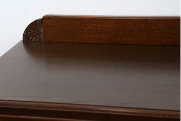 イギリスアンティーク　オーク材　こだわりを感じるデザインが魅力的なアールデコスタイルのサイドボード(サイドキャビネット、収納棚、戸棚、英国)(R-074309)