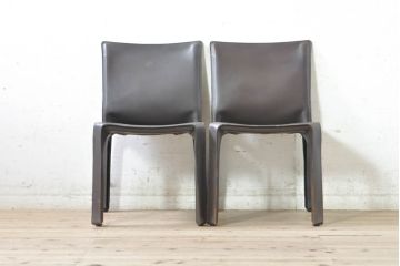 中古　Cassina(カッシーナ)　412　CAB(キャブ)　MARIO BELLINI(マリオベリーニ)　シンプルモダンな空間づくりに活躍するアームレスチェア2脚セット(ダイニングチェア、椅子、イス)(定価2脚で約52万8千円)(R-074310)