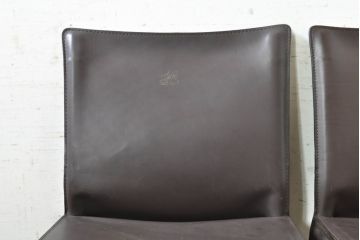 中古　Cassina(カッシーナ)　412　CAB(キャブ)　MARIO BELLINI(マリオベリーニ)　シンプルモダンな空間づくりに活躍するアームレスチェア2脚セット(ダイニングチェア、椅子、イス)(定価2脚で約52万8千円)(R-074310)