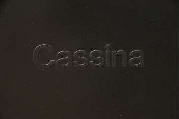 中古　Cassina(カッシーナ)　413　CAB(キャブ)　MARIO BELLINI(マリオベリーニ)　本革(レザー)　シンプルモダンな空間づくりに活躍するアームチェア2脚セット(ダイニングチェア、椅子、イス)(定価2脚で約83万6千円)(R-074313)