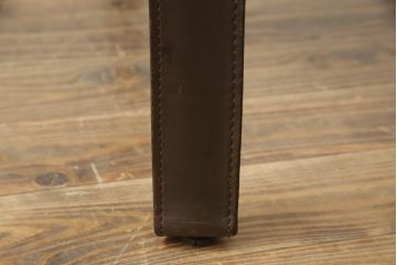 中古　Cassina(カッシーナ)　413　CAB(キャブ)　MARIO BELLINI(マリオベリーニ)　本革(レザー)　シンプルモダンな空間づくりに活躍するアームチェア2脚セット(ダイニングチェア、椅子、イス)(定価2脚で約83万6千円)(R-074314)