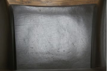 中古　Cassina(カッシーナ)　413　CAB(キャブ)　MARIO BELLINI(マリオベリーニ)　本革(レザー)　シンプルモダンな空間づくりに活躍するアームチェア2脚セット(ダイニングチェア、椅子、イス)(定価2脚で約83万6千円)(R-074315)