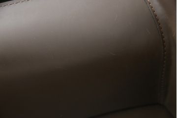 中古　Cassina(カッシーナ)　413　CAB(キャブ)　MARIO BELLINI(マリオベリーニ)　本革(レザー)　シンプルモダンな空間づくりに活躍するアームチェア2脚セット(ダイニングチェア、椅子、イス)(定価2脚で約83万6千円)(R-074316)