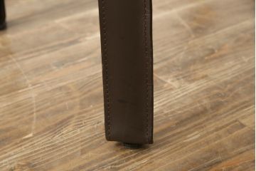 中古　Cassina(カッシーナ)　413　CAB(キャブ)　MARIO BELLINI(マリオベリーニ)　本革(レザー)　シンプルモダンな空間づくりに活躍するアームチェア2脚セット(ダイニングチェア、椅子、イス)(定価2脚で約83万6千円)(R-074316)