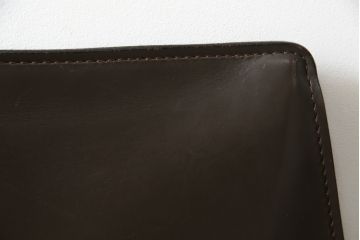 中古　Cassina(カッシーナ)　413　CAB(キャブ)　MARIO BELLINI(マリオベリーニ)　本革(レザー)　シンプルモダンな空間づくりに活躍するアームチェア(ダイニングチェア、椅子、イス)(定価約41万8千円)(R-074317)