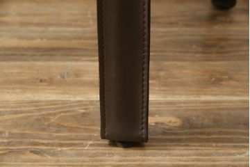 中古　Cassina(カッシーナ)　413　CAB(キャブ)　MARIO BELLINI(マリオベリーニ)　本革(レザー)　シンプルモダンな空間づくりに活躍するアームチェア(ダイニングチェア、椅子、イス)(定価約41万8千円)(R-074317)