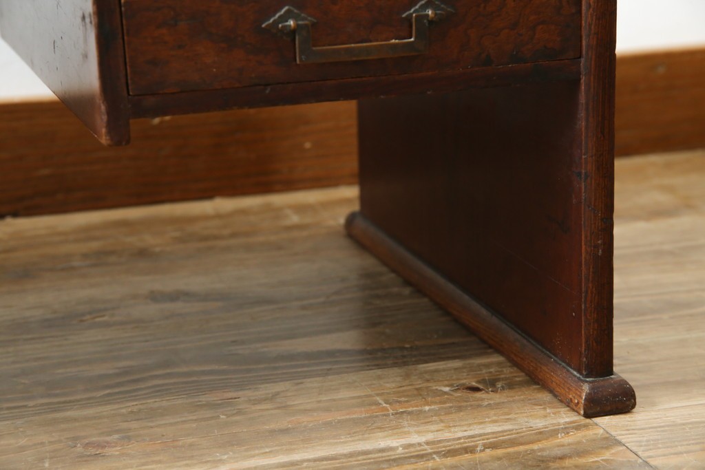 和製アンティーク　総欅(ケヤキ)材　角手銅金具　補助テーブル付きの庄内地方文机　(R-074331)