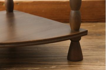 和製ビンテージ　昭和レトロ　凝ったデザインが目を惹くコーナーシェルフ(オープンシェルフ、コーナーラック、飾り棚、ヴィンテージ)(R-074337)