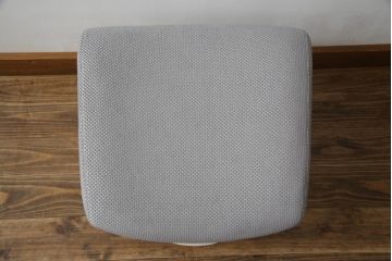 中古　美品　カリモク家具(karimoku)　ザ・ファースト(THE FIRST)　RU72　S+サイズ　くつろぎの空間におすすめのリクライニングチェアとオットマンのセット(リクライニングソファ、リクライナー、1人掛けソファ、アームチェア、回転椅子、フットスツール)(R-074338)