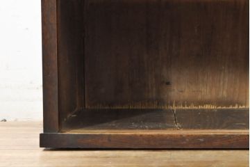 和製アンティーク　上手物!!　前面欅(ケヤキ)材　玉杢　黒柿引き戸枠　四尺　和の空間づくりにおすすめの関東水屋箪笥サイドボード(サイドキャビネット、茶棚、茶箪笥、収納棚、戸棚、食器棚、店舗什器)(R-074344)