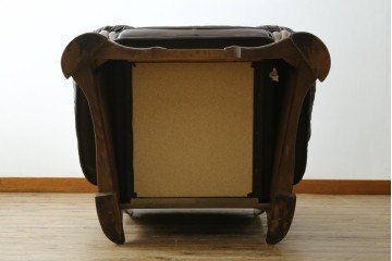 中古　オランダ製　美品　本革　伝統的ダッチカントリースタイルの重厚なレザーソファ　(R-074348)