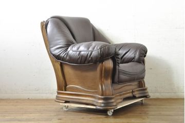 中古　美品　オランダ製　本革　重厚感のある佇まいが魅力的!! 伝統的ダッチカントリースタイルの1人掛けレザーソファ(アームソファ、一人掛け、1P)(R-074348)