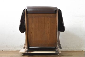中古　美品　オランダ製　本革　重厚感のある佇まいが魅力的!! 伝統的ダッチカントリースタイルの1人掛けレザーソファ(アームソファ、一人掛け、1P)(R-074348)