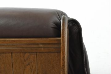 中古　美品　オランダ製　本革　重厚感のある佇まいが魅力的!! 伝統的ダッチカントリースタイルの1人掛けレザーソファ(アームソファ、一人掛け、1P)(R-074348)