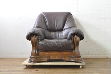 中古　美品　オランダ製　本革　重厚感のある佇まいが魅力的!! 伝統的ダッチカントリースタイルの1人掛けレザーソファ(アームソファ、一人掛け、1P)(R-074349)