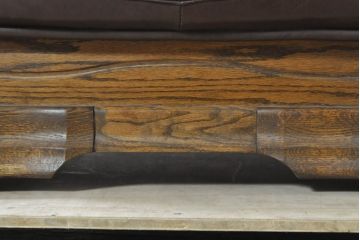 中古　美品　オランダ製　本革　重厚感のある佇まいが魅力的!! 伝統的ダッチカントリースタイルの1人掛けレザーソファ(アームソファ、一人掛け、1P)(R-074349)