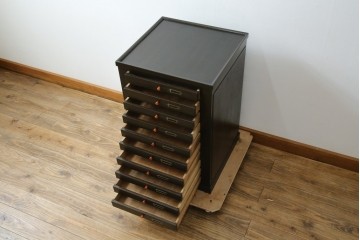 和製アンティーク　ナラ材　昔懐かしい雰囲気漂うレコードケース　(R-074352)