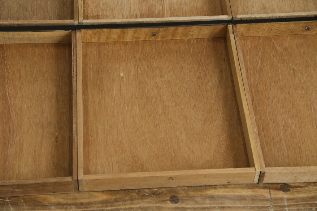 和製アンティーク　ナラ材　昔懐かしい雰囲気漂うレコードケース　(R-074352)