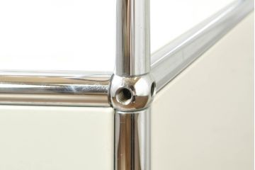 中古　USMハラー(USM Haller)　鍵付きショーケースが魅力の鉄製キャビネット(収納棚、オープンラック、飾り棚、陳列棚、ガラスケース、店舗什器)(R-074362)