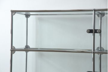 中古　USMハラー(USM Haller)　鍵付きショーケースが魅力の鉄製キャビネット(収納棚、ラック、飾り棚、陳列棚、ガラスケース、店舗什器)(R-074363)